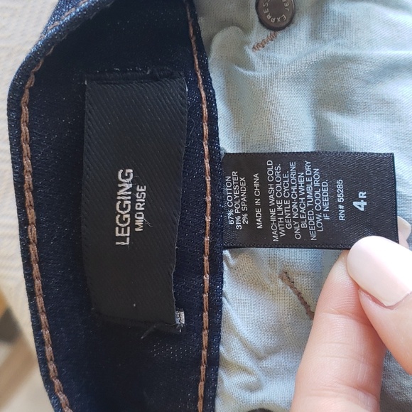 Express Mid Rise Jegging - Picture 5 of 5